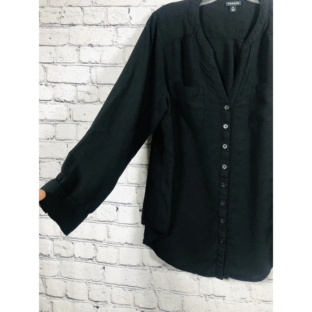 Torrid Women Button Down Blouse Long Sleeve V-Neck Pocket Top Black Size 0